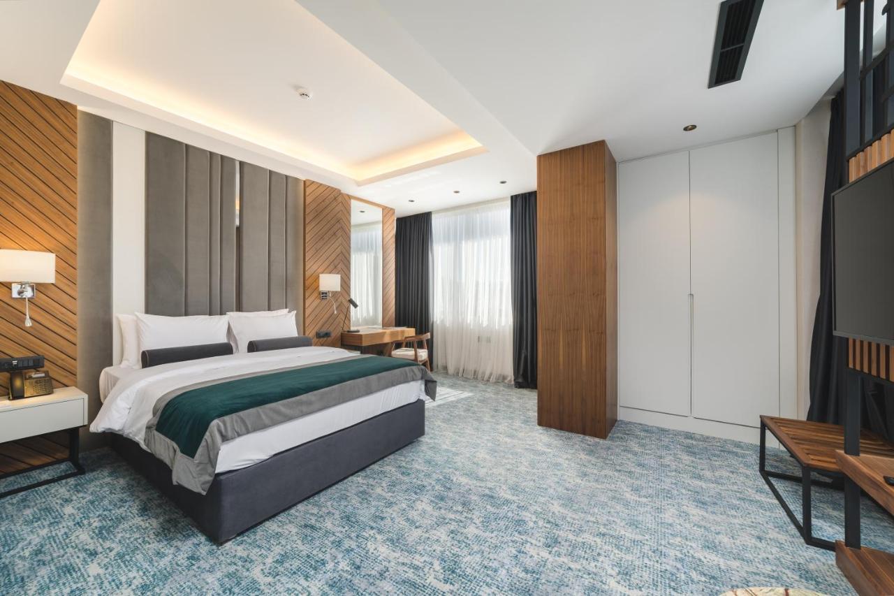Bristol Hotel Podgorica Buitenkant foto