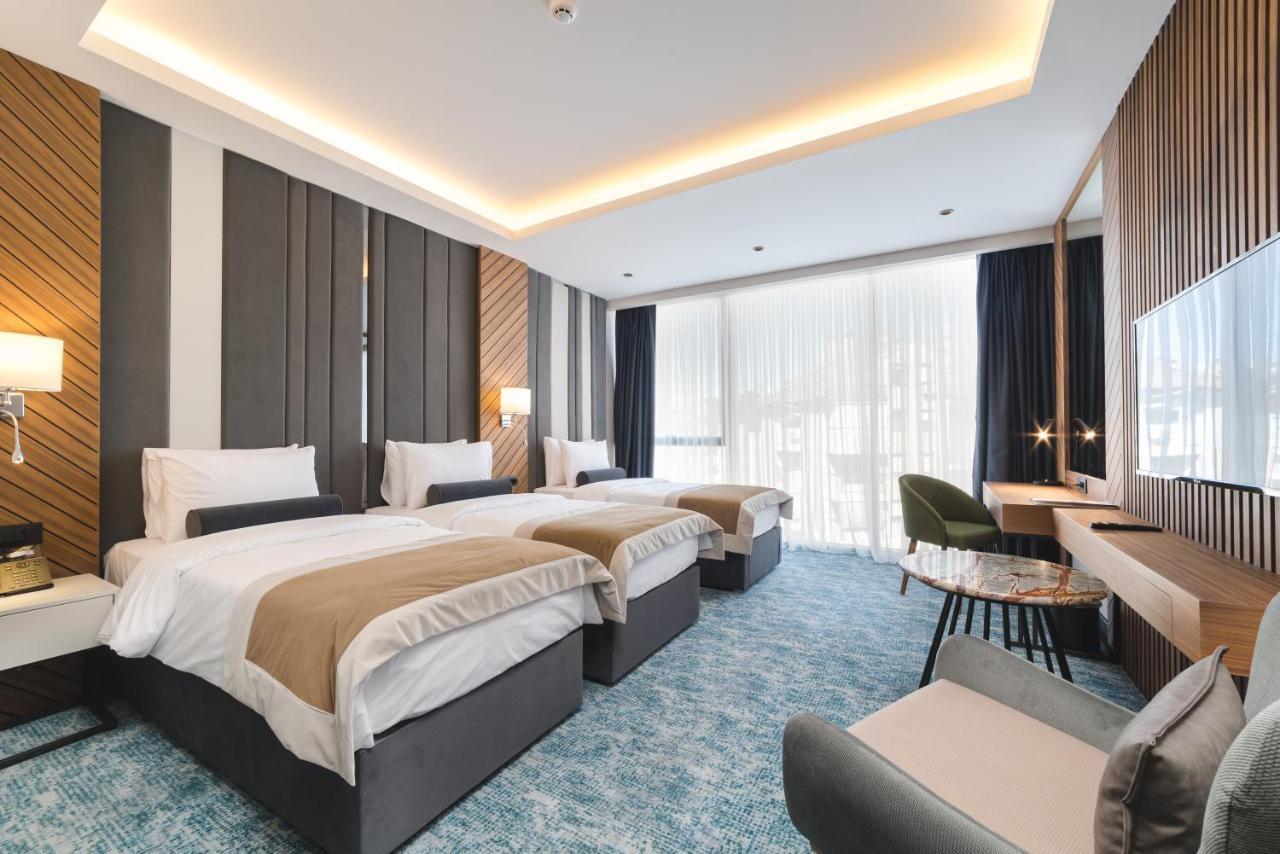 Bristol Hotel Podgorica Buitenkant foto